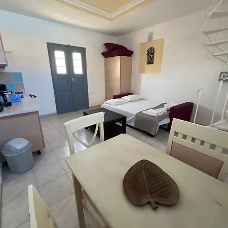 Leon Lux Aparthotel 3*