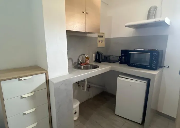 Leon Lux Апарт-отель