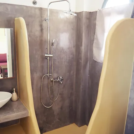 Aparthotel Leon Lux 3*