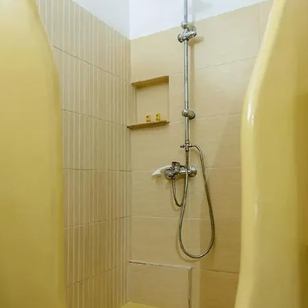 Leon Lux Aparthotel Perivolos (Santorini)