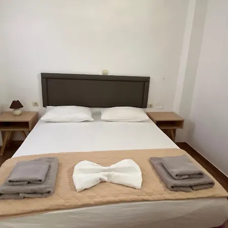 Aparthotel Leon Lux Perivolos (Santorini)