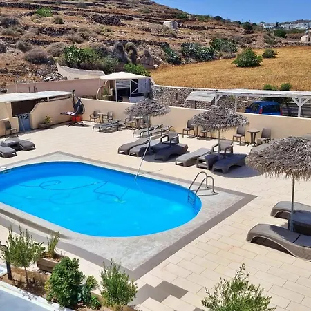 Leon Lux Perivolos (Santorini)