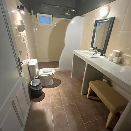 Aparthotel Leon Lux 3*
