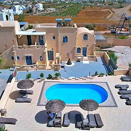 Leon Lux Perivolos (Santorini)