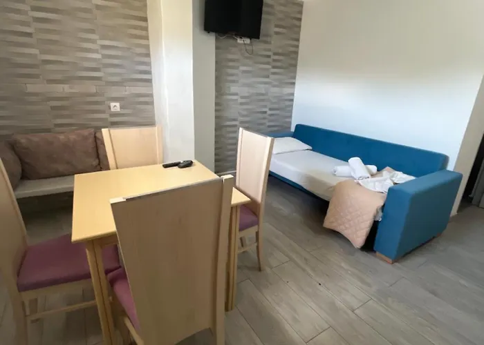 Leon Lux 公寓式酒店 3*