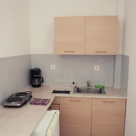 Leon Lux Apart-hotel Perivolos (Santorini)