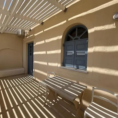 Leon Lux Aparthotel