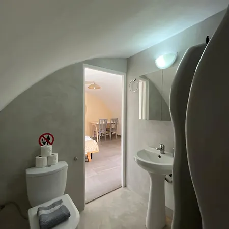 Aparthotel Leon Lux Perivolos (Santorini)