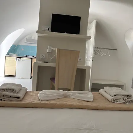 Leon Lux Aparthotel 3*