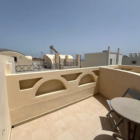 Leon Lux Aparthotel Perivolos (Santorini)