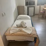 Leon Lux Периволос