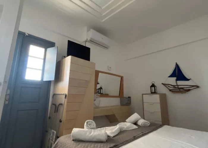 Aparthotel Leon Lux Perivolos (Santorini)