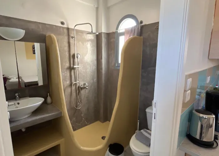 Leon Lux Aparthotel 3*