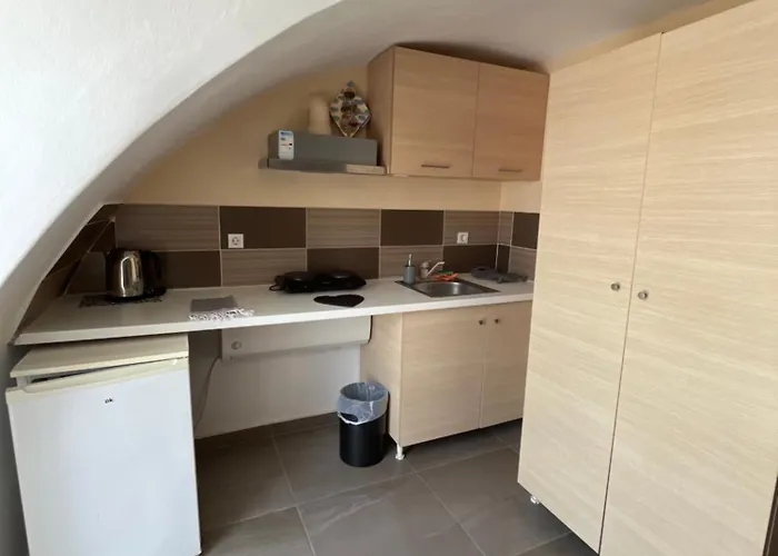 Aparthotel Leon Lux 3*